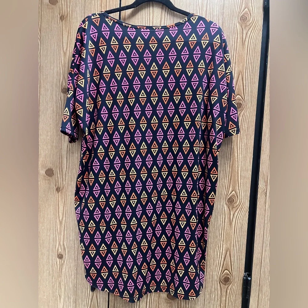 Lula roe Geometric Patterned Women's Top‎ pink Orange small